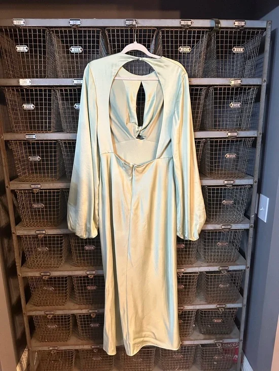 Significant Other Sage Green Demi Midi Dress Size 12 28315 - Picture 6 of 14